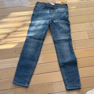 BNWT Abercrombie Kids Blue Jeans